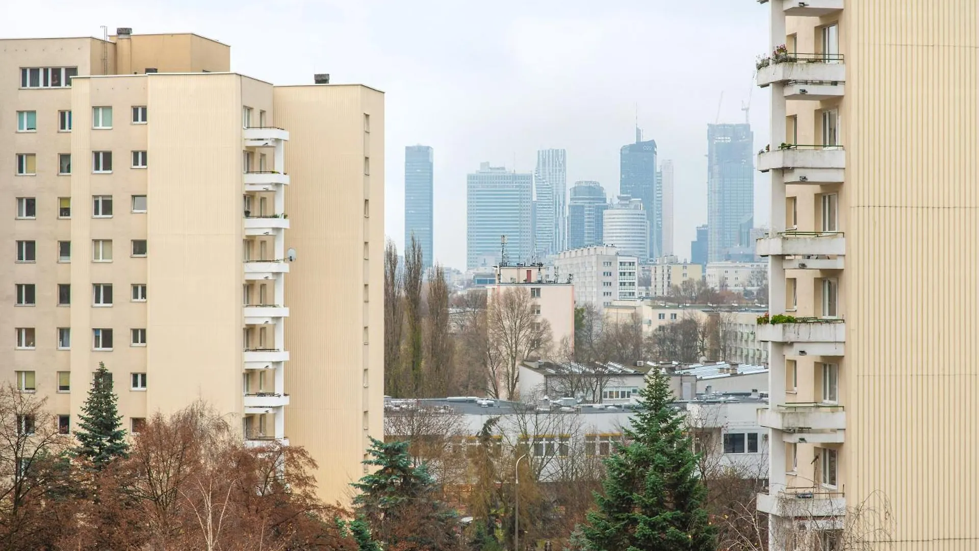 Контакты Room, Inflancka 19