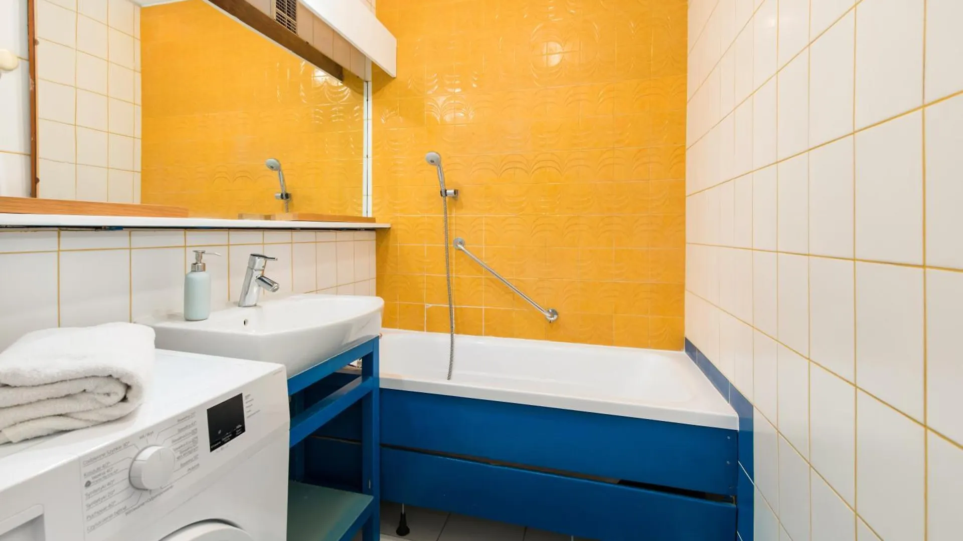 Room, Inflancka 19 Varşova Daire